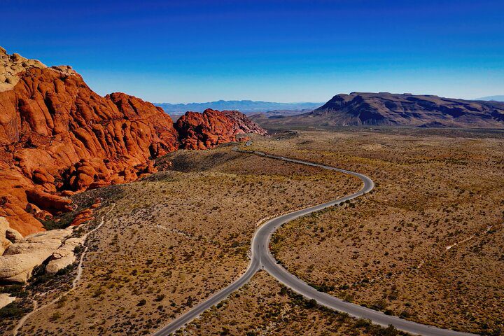 Grand Canyon tours and Hoover Dam tours provide views of the famous dam